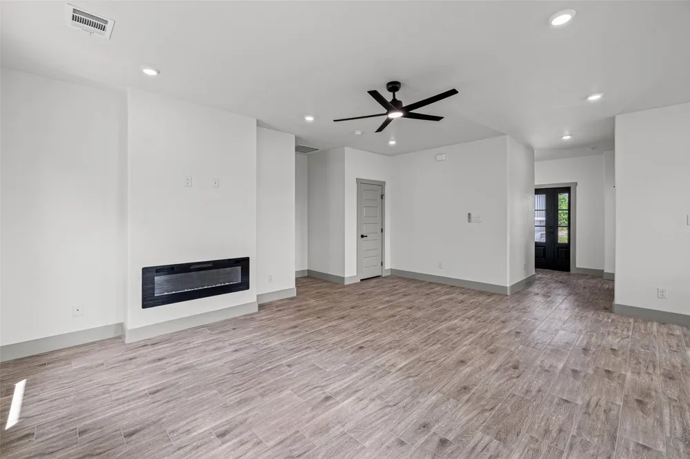 2201 Christine Drive Granbury, TX 76048