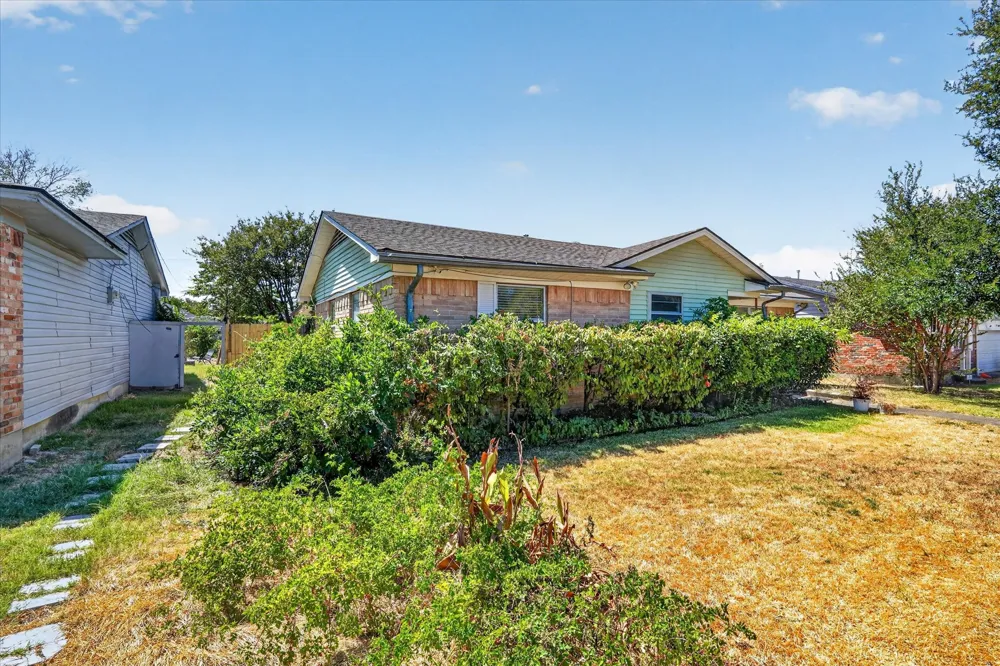 10014 Mesita Drive Dallas, TX 75217