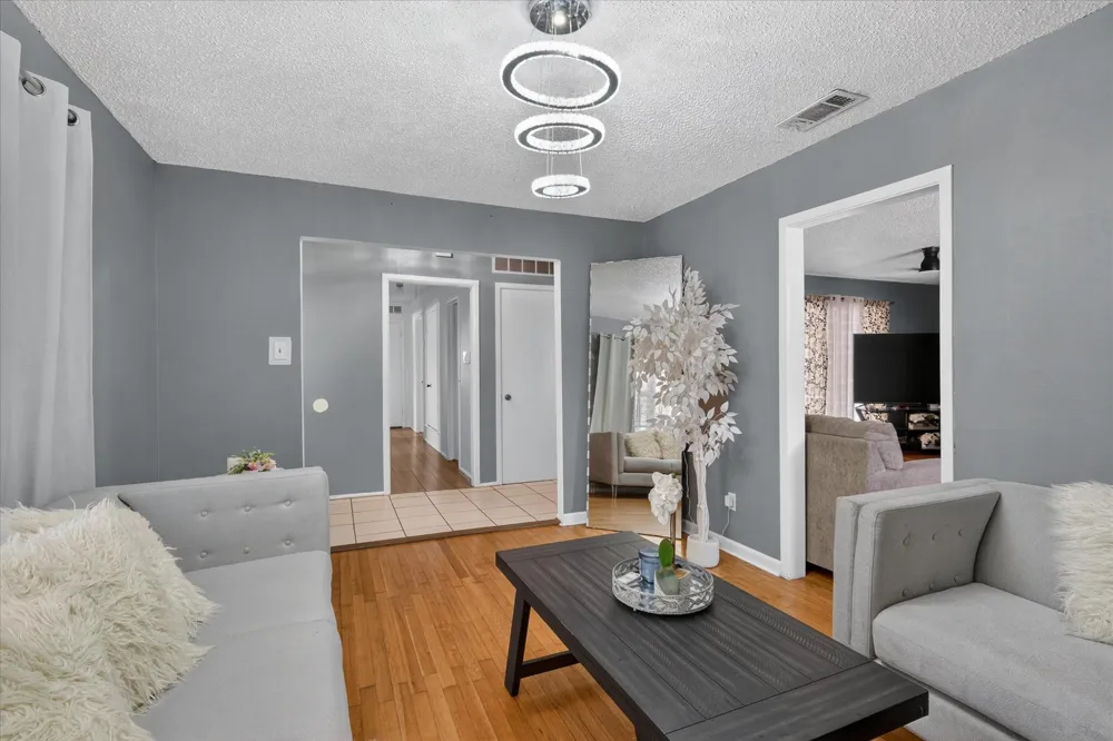 10014 Mesita Drive Dallas, TX 75217