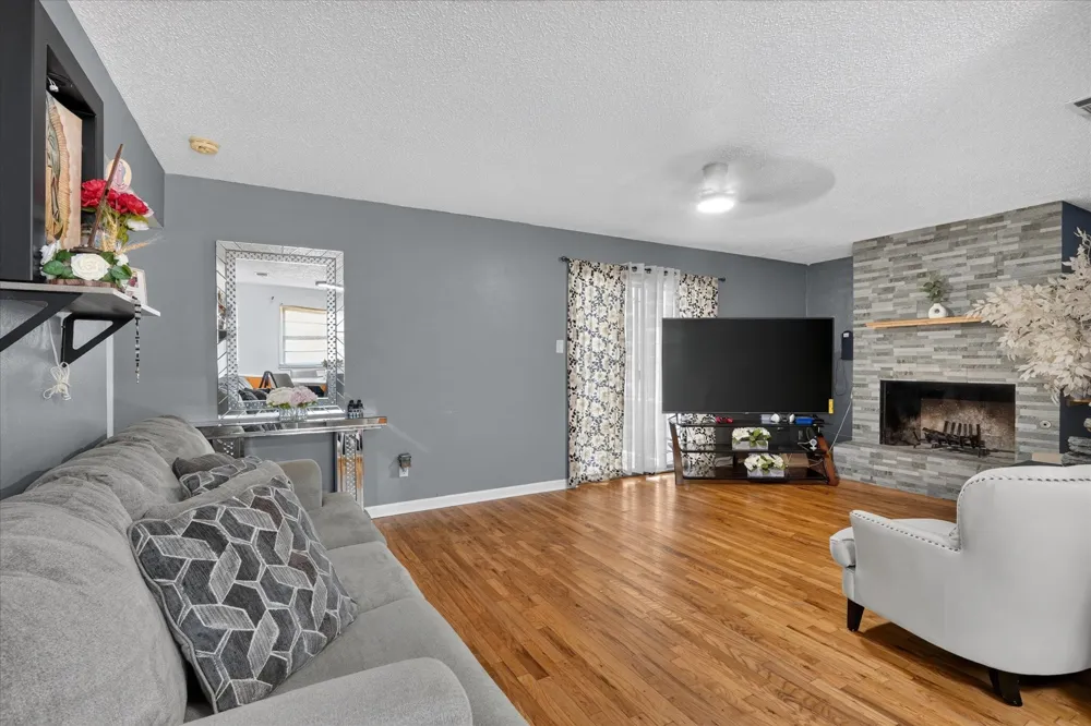 10014 Mesita Drive Dallas, TX 75217
