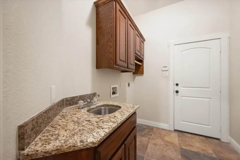 2509 Thoroughbred Lane Mansfield, TX 76063