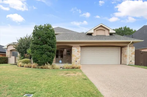 2509 Thoroughbred Lane