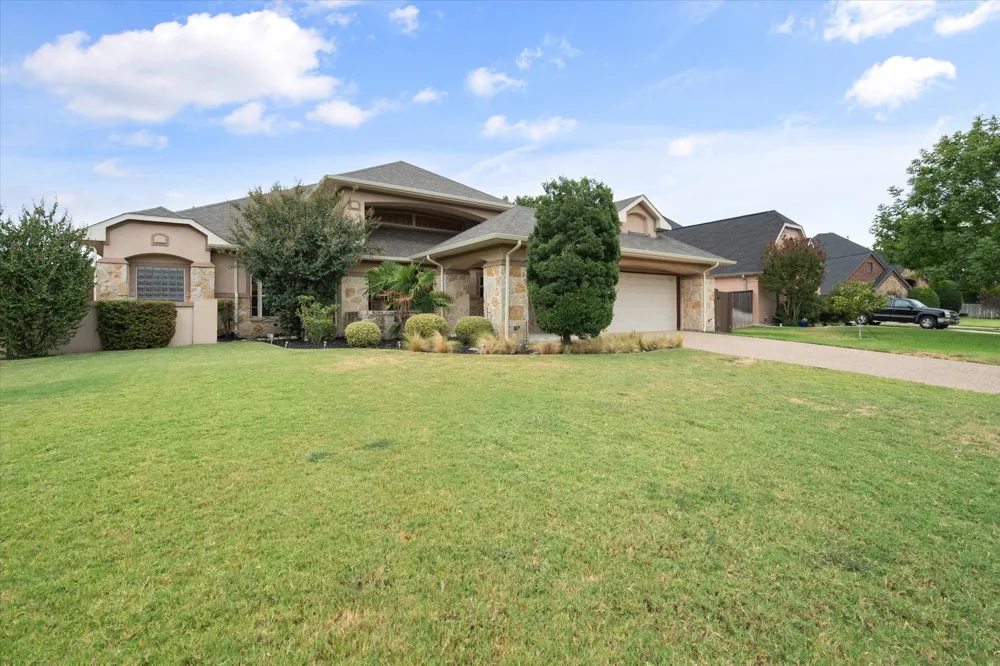 2509 Thoroughbred Lane Mansfield, TX 76063