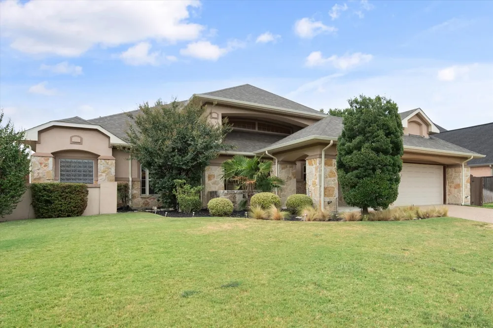2509 Thoroughbred Lane Mansfield, TX 76063