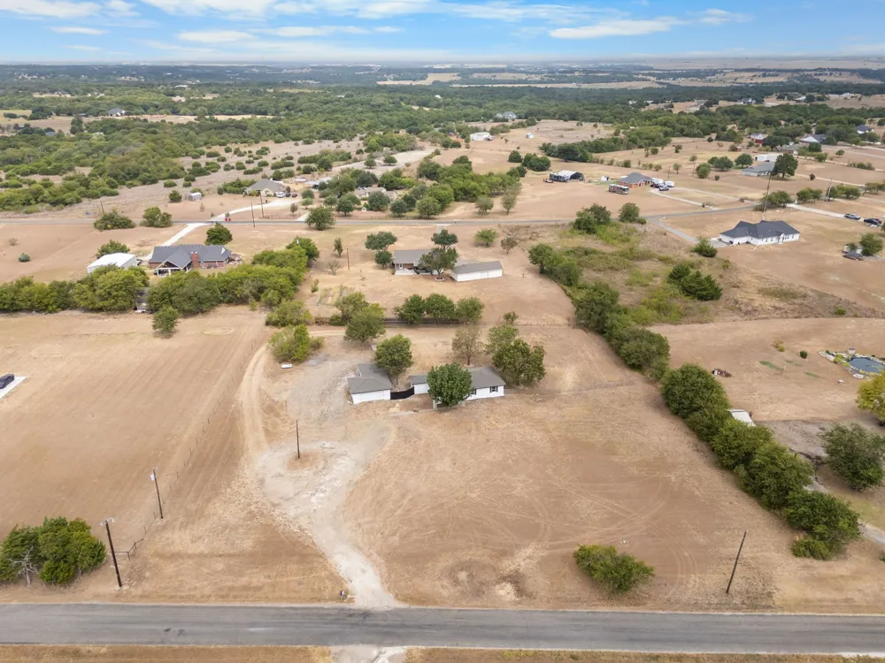550 Hodge Road Eddy, TX 76524