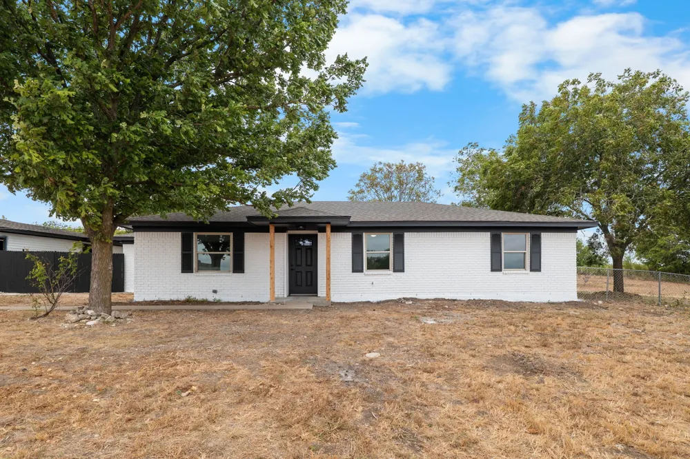 550 Hodge Road Eddy, TX 76524