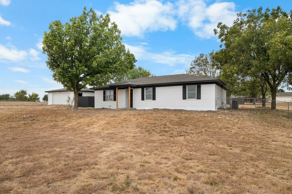 550 Hodge Road Eddy, TX 76524