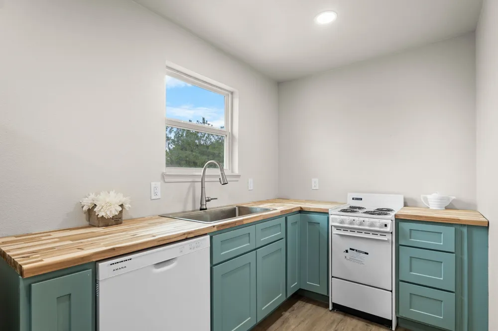 550 Hodge Road Eddy, TX 76524