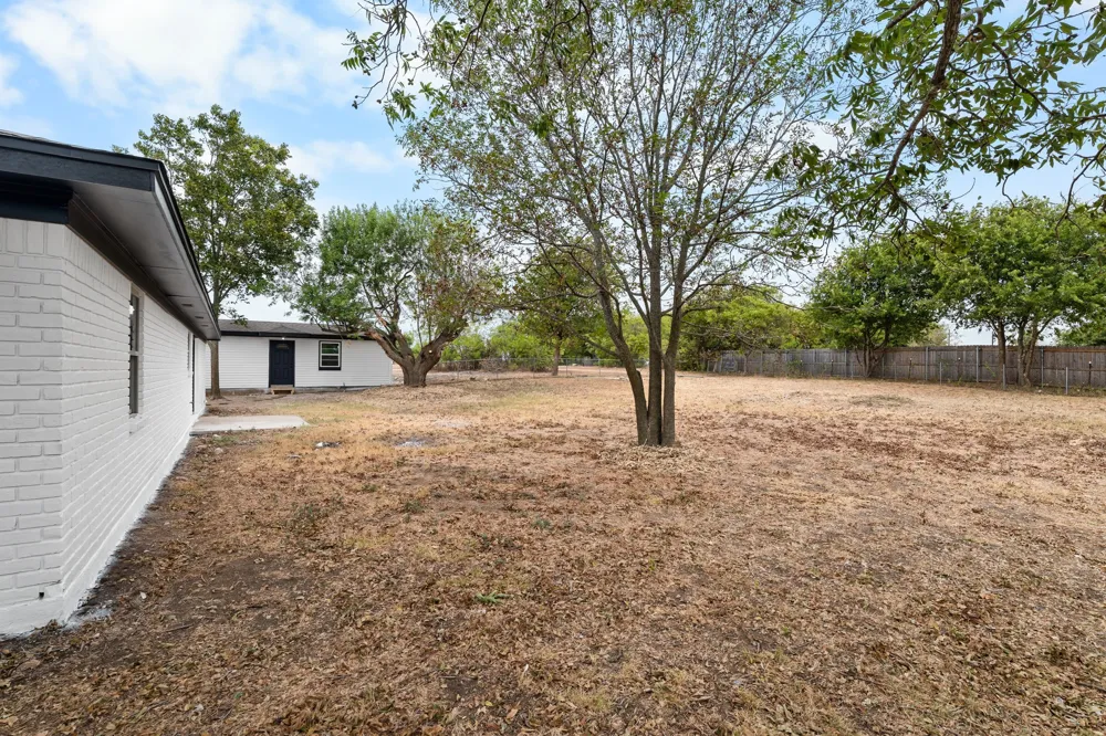 550 Hodge Road Eddy, TX 76524