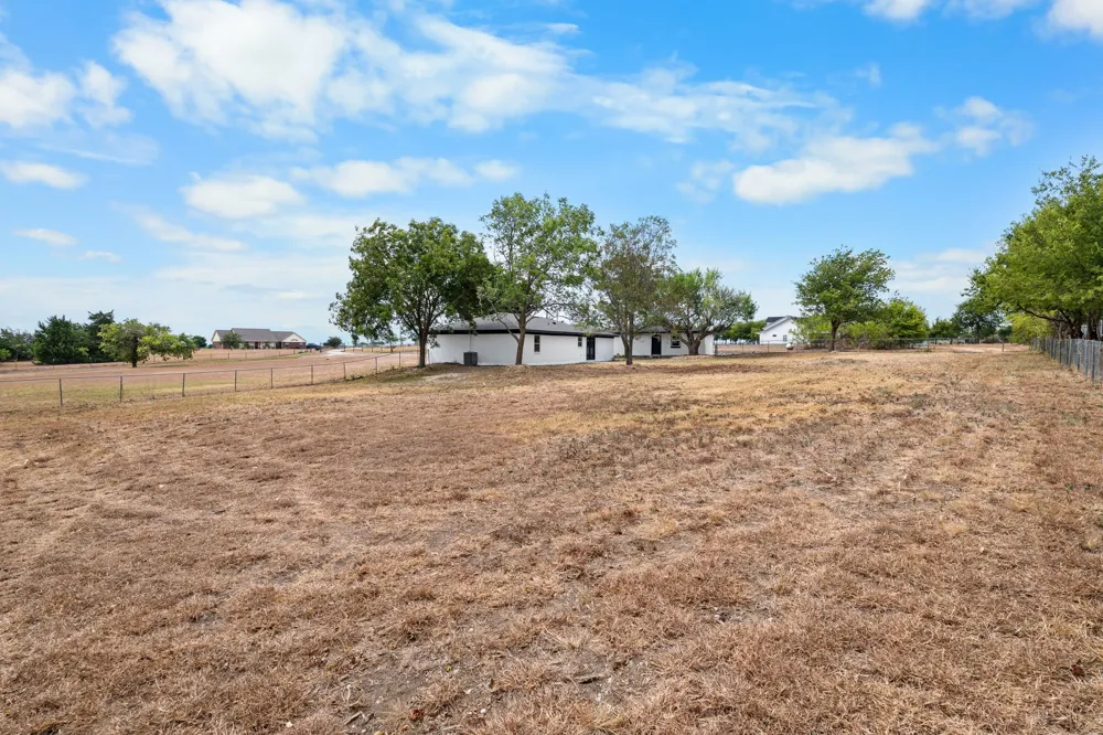 550 Hodge Road Eddy, TX 76524