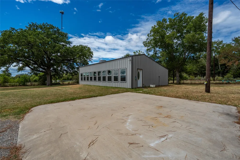 6899 TX-19 Highway Palestine, TX 75803