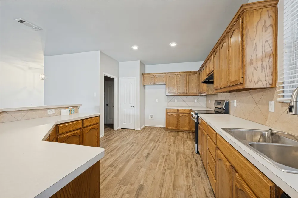 608 Mesa Ridge Court Arlington, TX 76002