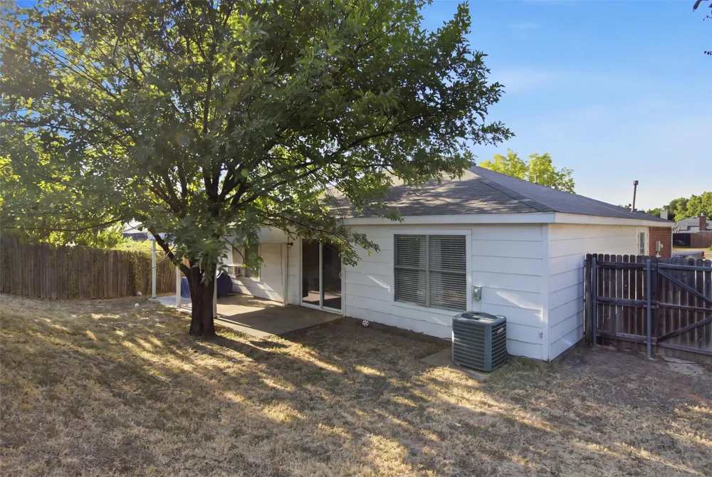 7132 Lanyon Drive Dallas, TX 75227