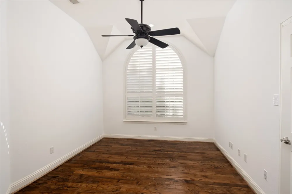 8915 White Pine Lane Dallas, TX 75238