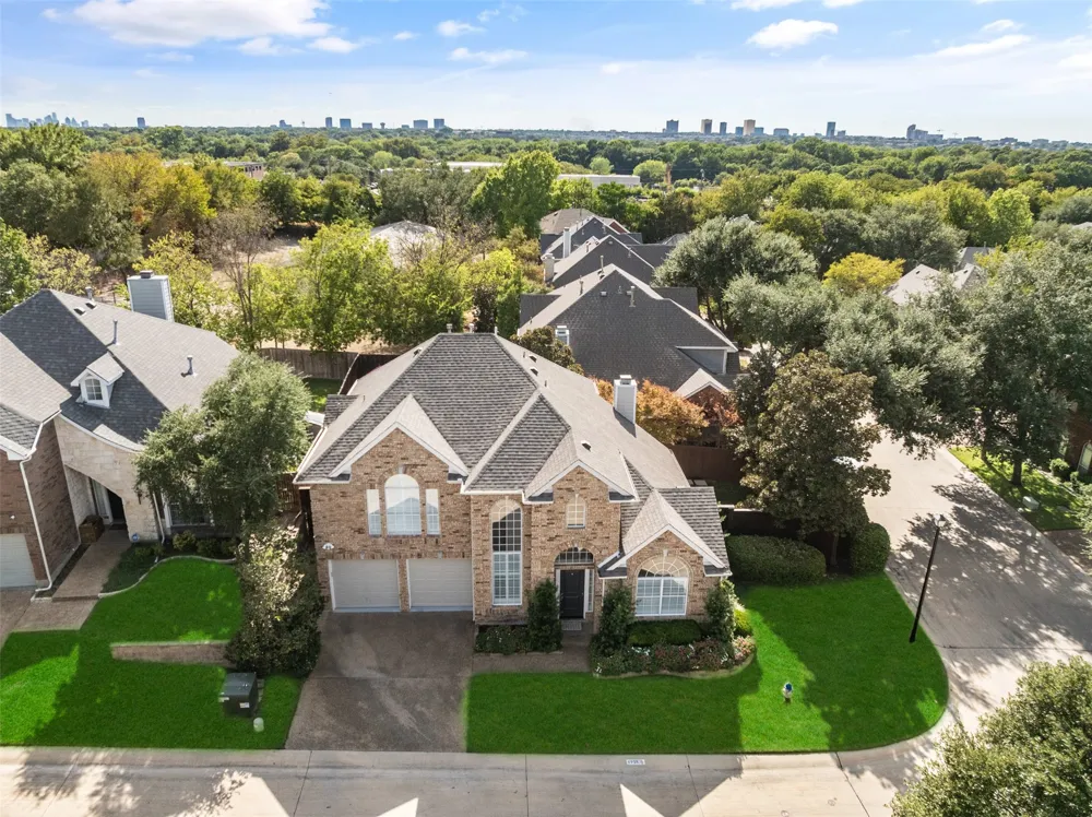 8915 White Pine Lane Dallas, TX 75238
