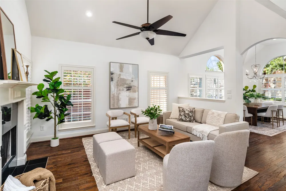 8915 White Pine Lane Dallas, TX 75238