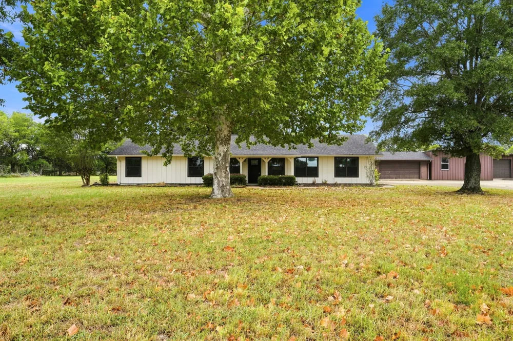 7942 Fm 859 Edgewood, TX 75117