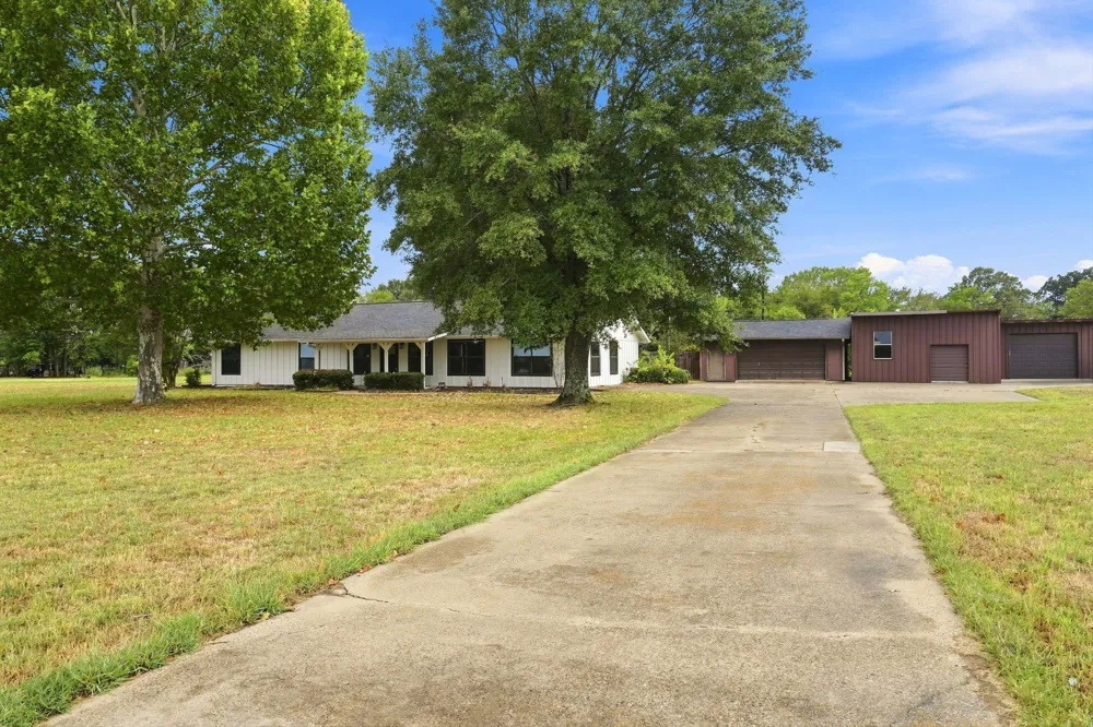 7942 Fm 859 Edgewood, TX 75117