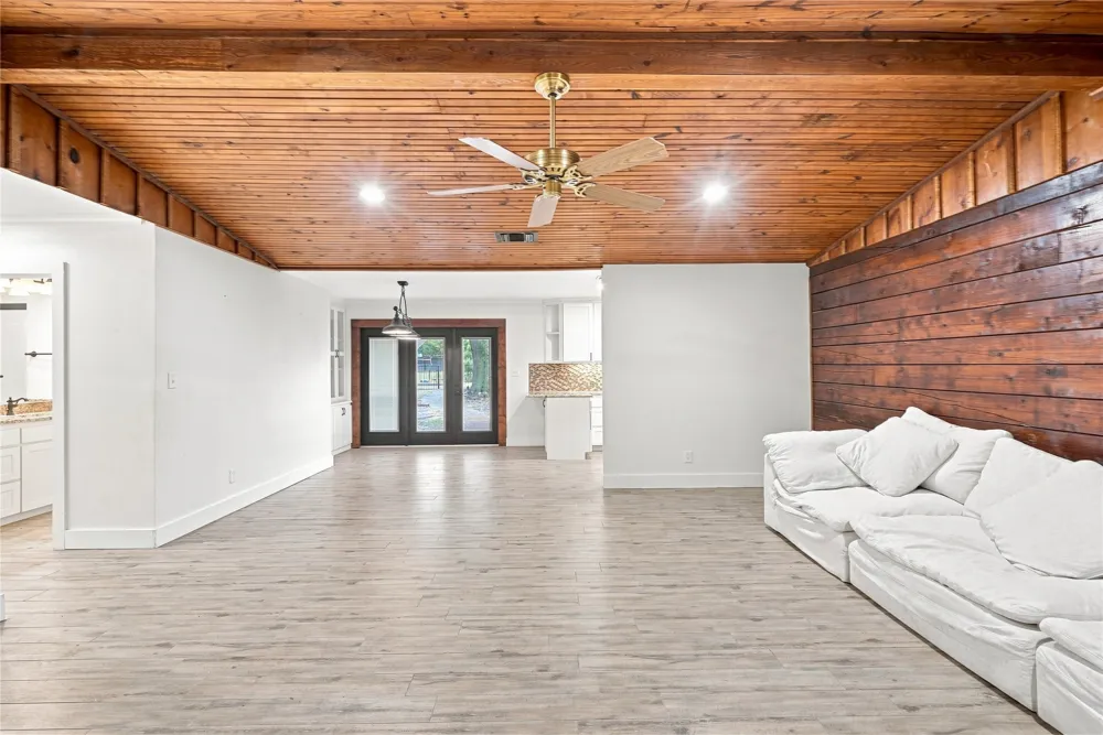 7942 Fm 859 Edgewood, TX 75117