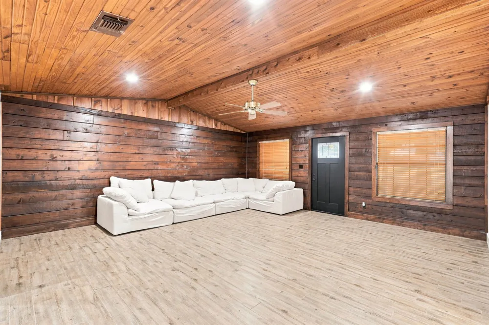 7942 Fm 859 Edgewood, TX 75117