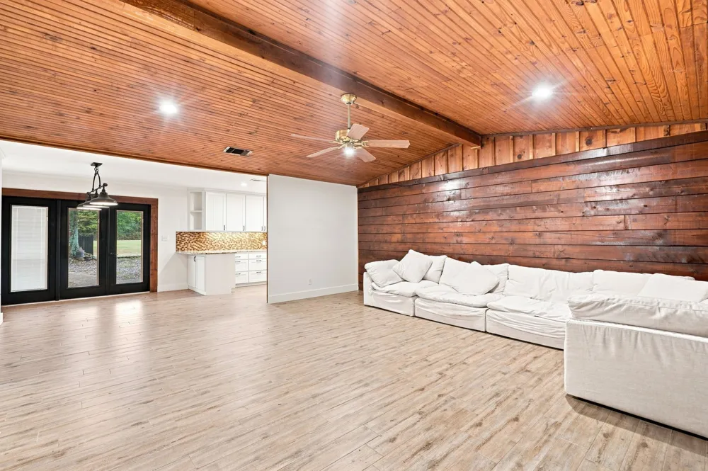 7942 Fm 859 Edgewood, TX 75117
