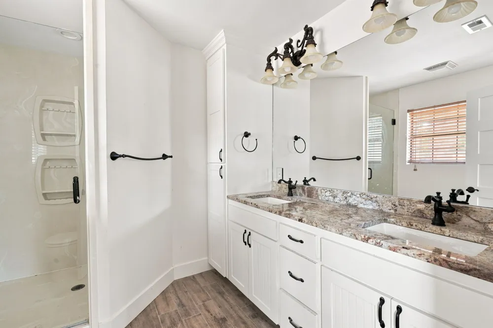 7942 Fm 859 Edgewood, TX 75117