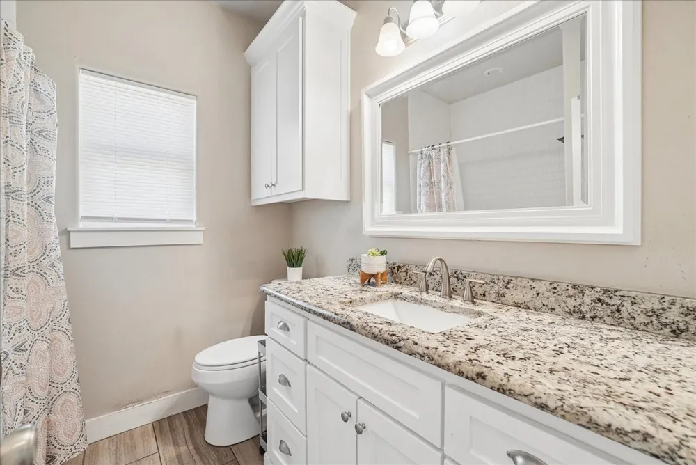 109 Springleaf Lane Mabank, TX 75147