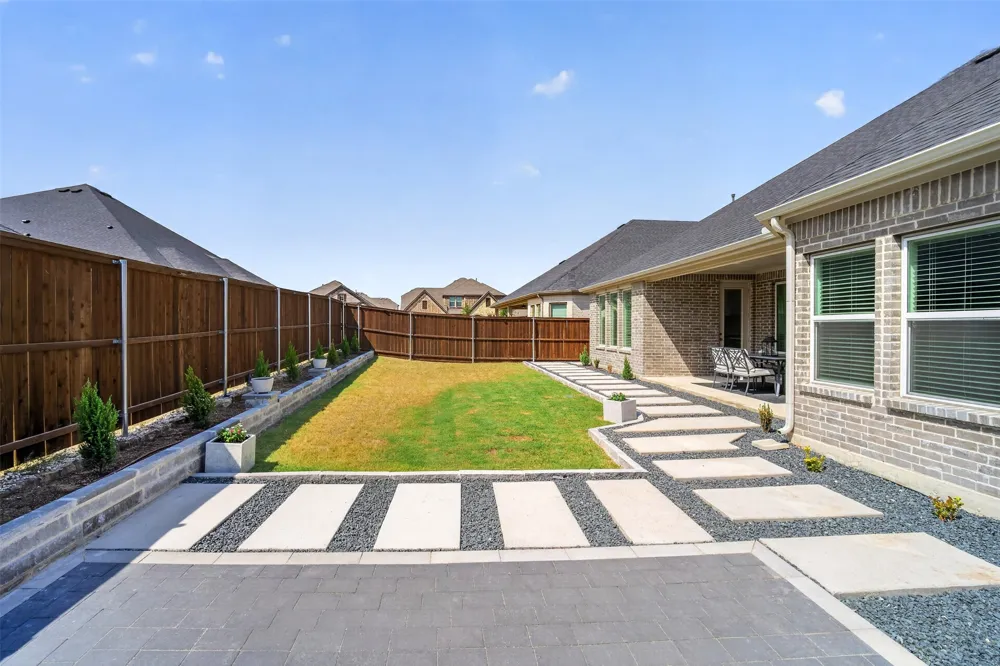 2405 Long Horizon Lane Midlothian, TX 76065
