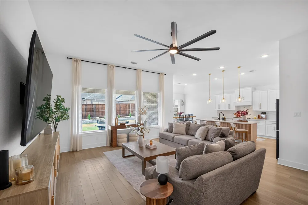 2405 Long Horizon Lane Midlothian, TX 76065