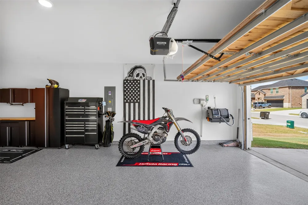 2405 Long Horizon Lane Midlothian, TX 76065