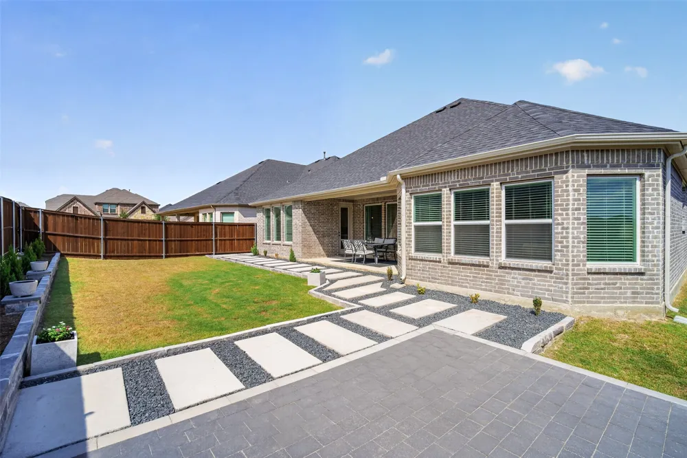 2405 Long Horizon Lane Midlothian, TX 76065