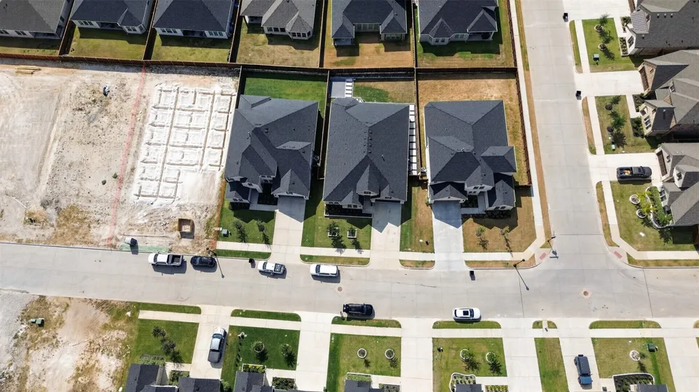 2405 Long Horizon Lane Midlothian, TX 76065
