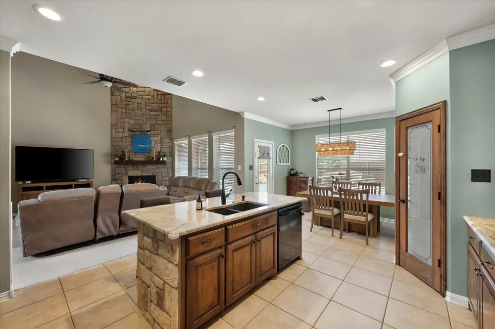 13801 Hunter Jake Drive Fort Worth, TX 76052