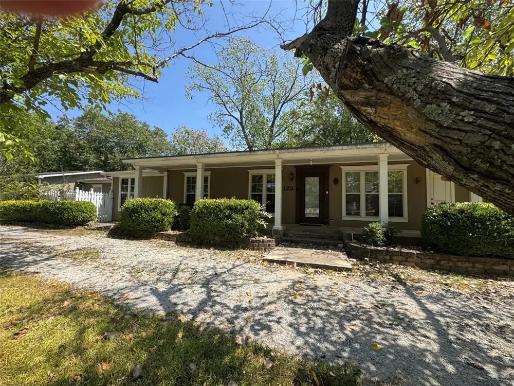 122 Pawnee Trail Gainesville, TX 76240