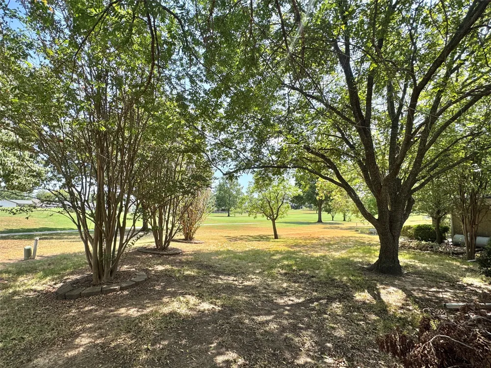 122 Pawnee Trail Gainesville, TX 76240
