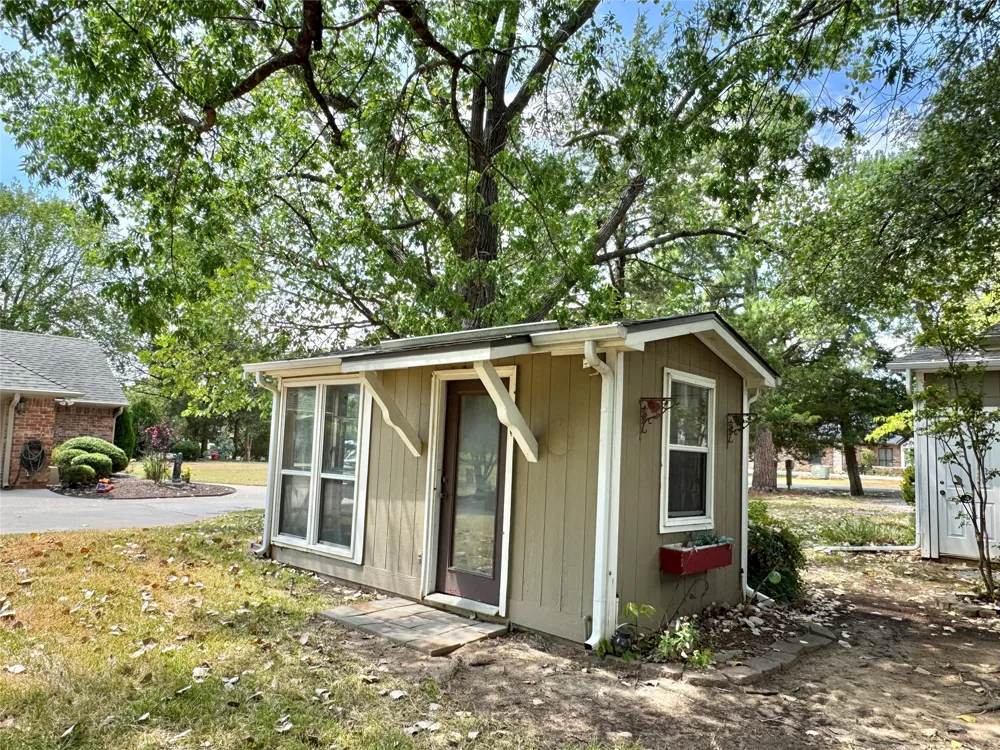 122 Pawnee Trail Gainesville, TX 76240
