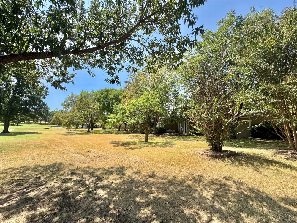 122 Pawnee Trail Gainesville, TX 76240