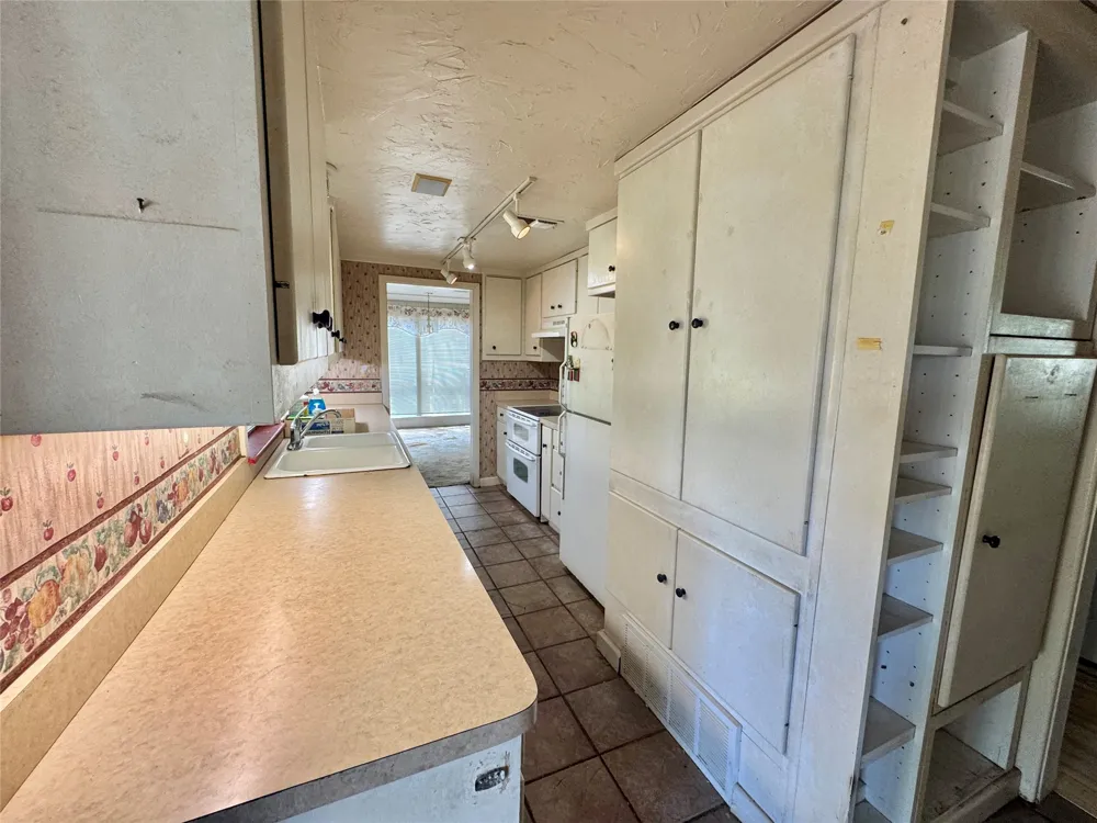 122 Pawnee Trail Gainesville, TX 76240
