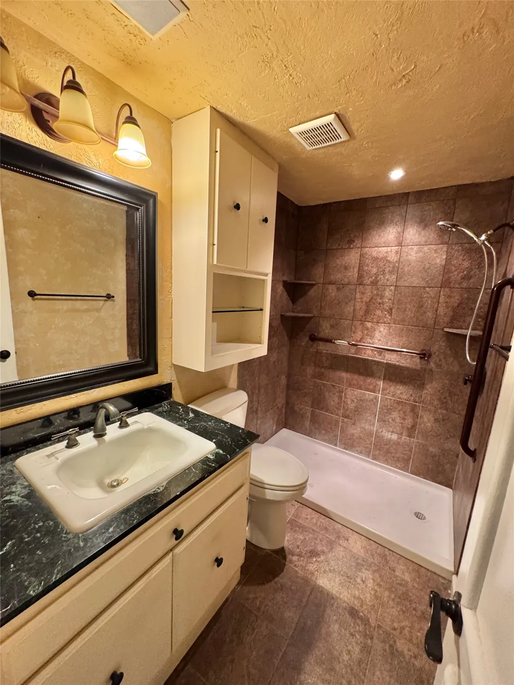 122 Pawnee Trail Gainesville, TX 76240
