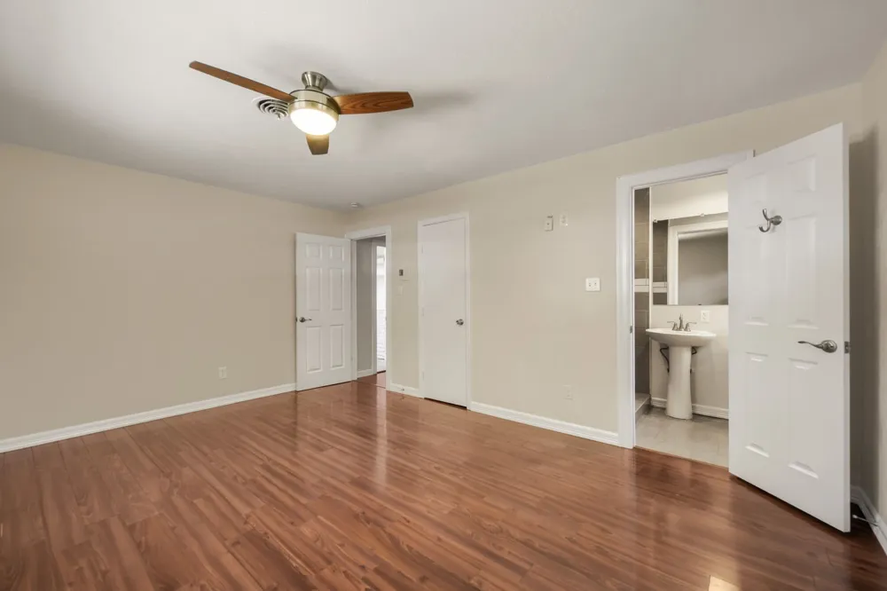 4105 Springbranch Drive Benbrook, TX 76116