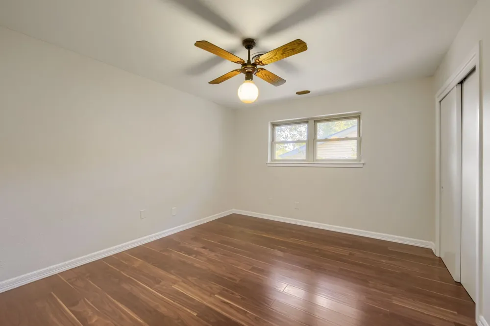 4105 Springbranch Drive Benbrook, TX 76116