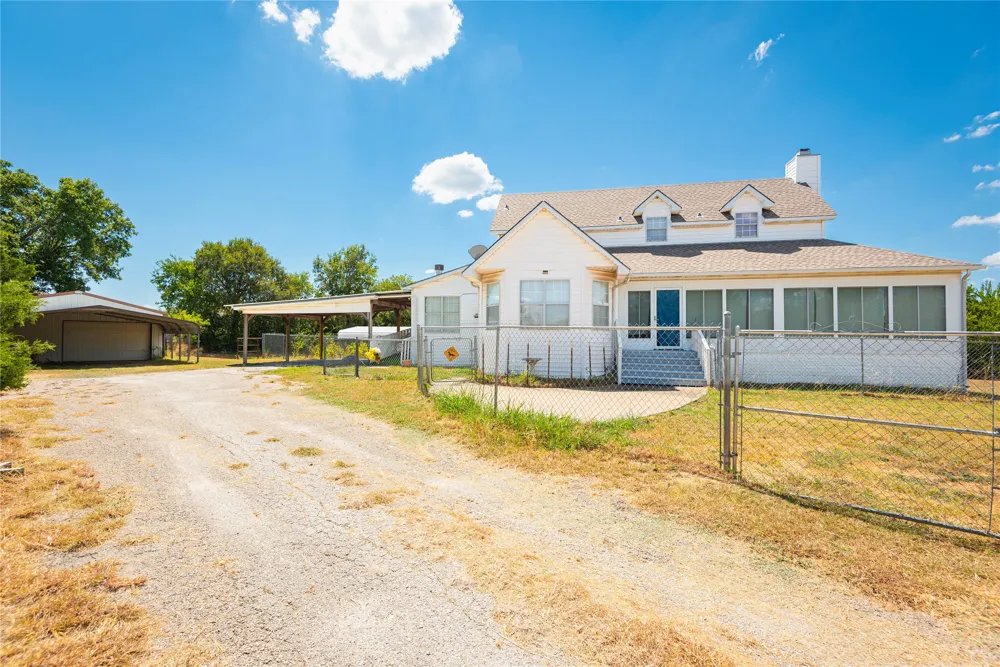 525 E Hazelwood Street Princeton, TX 75407