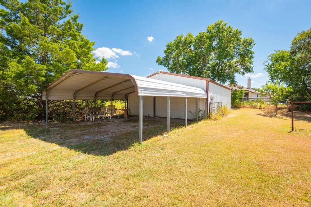 525 E Hazelwood Street Princeton, TX 75407