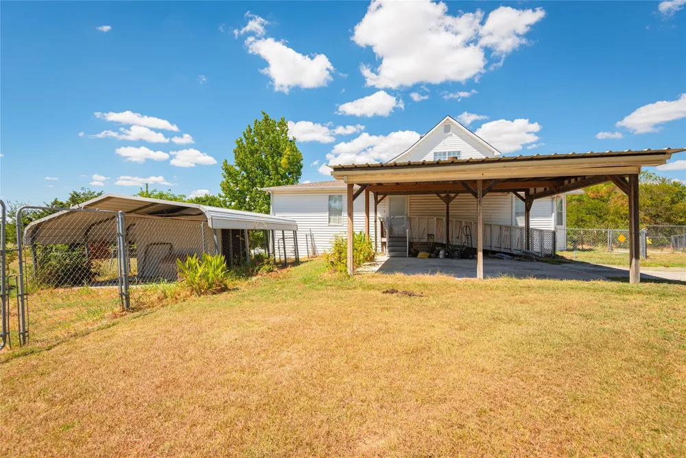 525 E Hazelwood Street Princeton, TX 75407