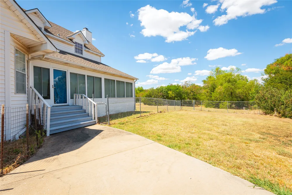 525 E Hazelwood Street Princeton, TX 75407