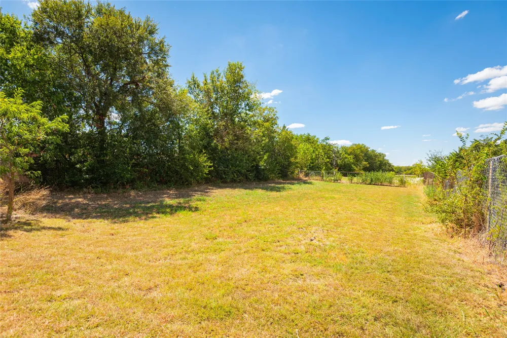 525 E Hazelwood Street Princeton, TX 75407