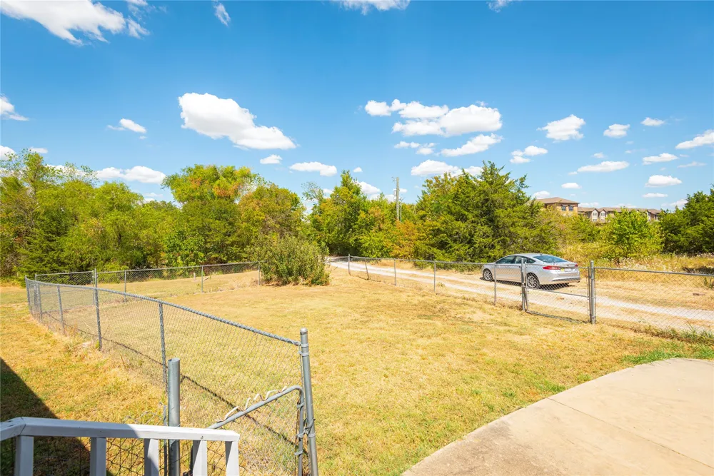525 E Hazelwood Street Princeton, TX 75407