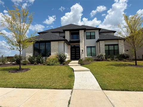 1560 Fairmont Drive