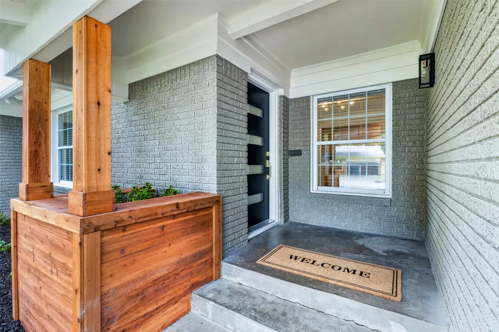3825 Weyburn Drive Fort Worth, TX 76109