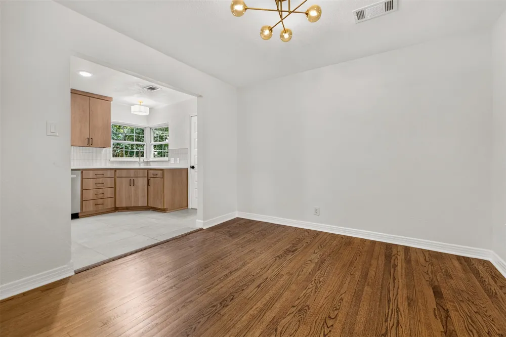 3825 Weyburn Drive Fort Worth, TX 76109